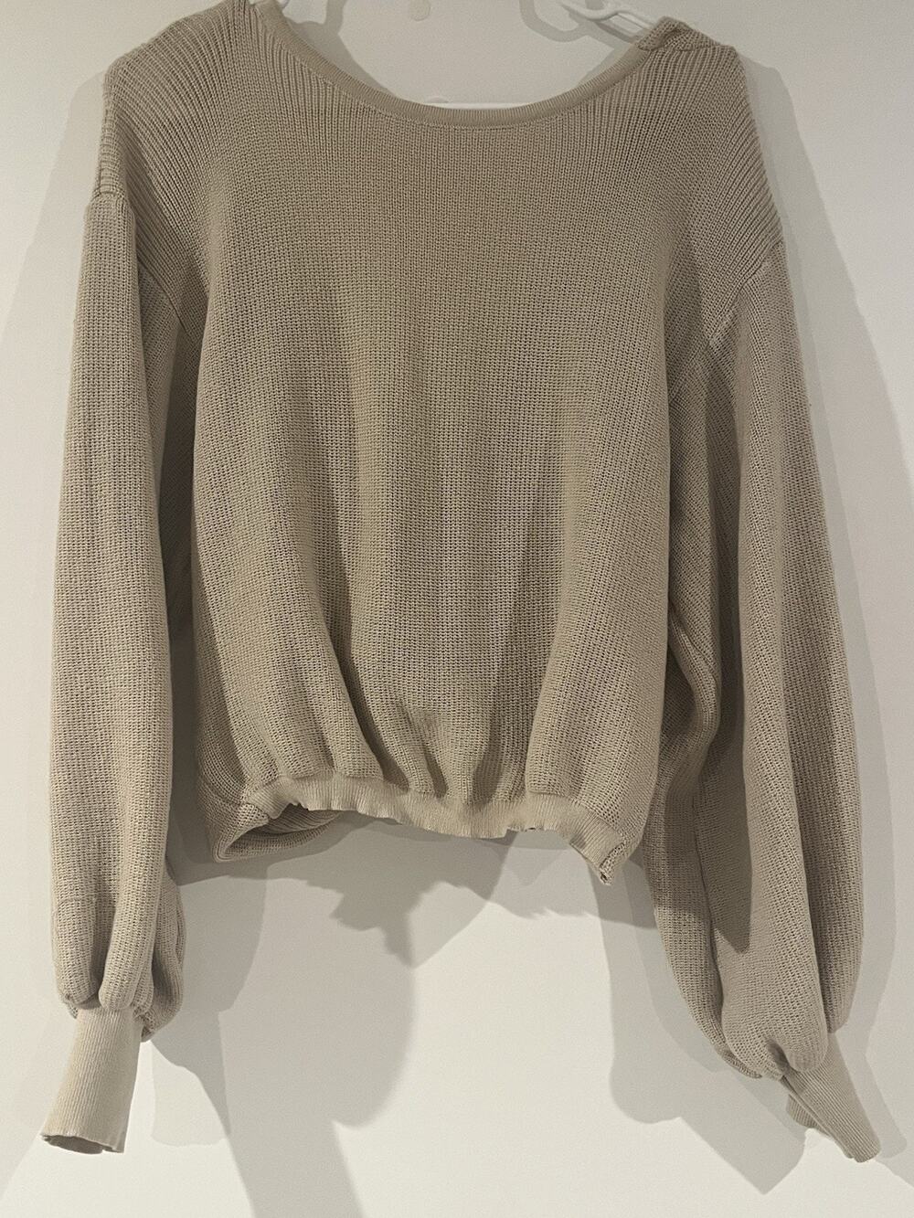 Luca Women’s Large Open Back Pullover Sweater